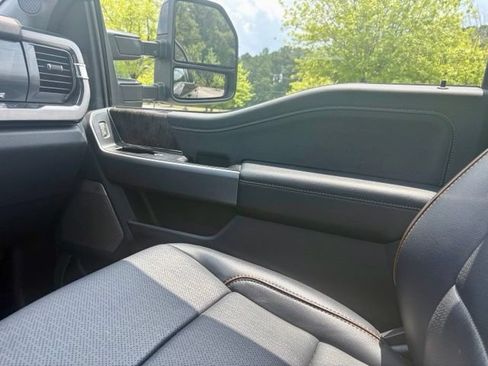 Used 2025 Ford F250 Lariat w/ Lariat Ultimate Package AWD/4WD image 26