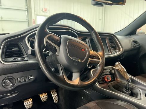 Used 2015 Dodge Challenger R/T Plus RWD image 10