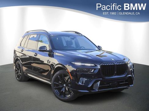 Used 2026 BMW X7 xDrive40i w/ M Sport Package AWD/4WD image 1