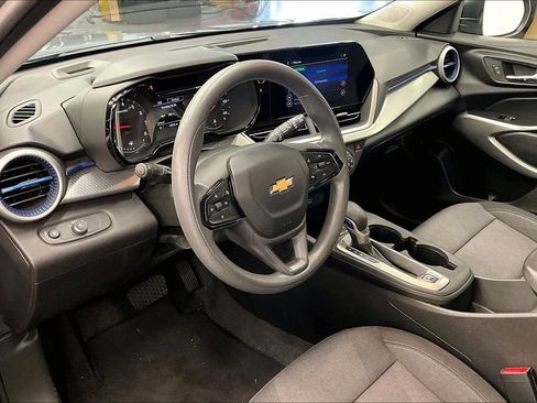 Used 2024 Chevrolet Trax LS FWD image 14