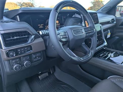 Used 2026 GMC Yukon Denali Ultimate w/ LPO, Floor Liner Package image 10