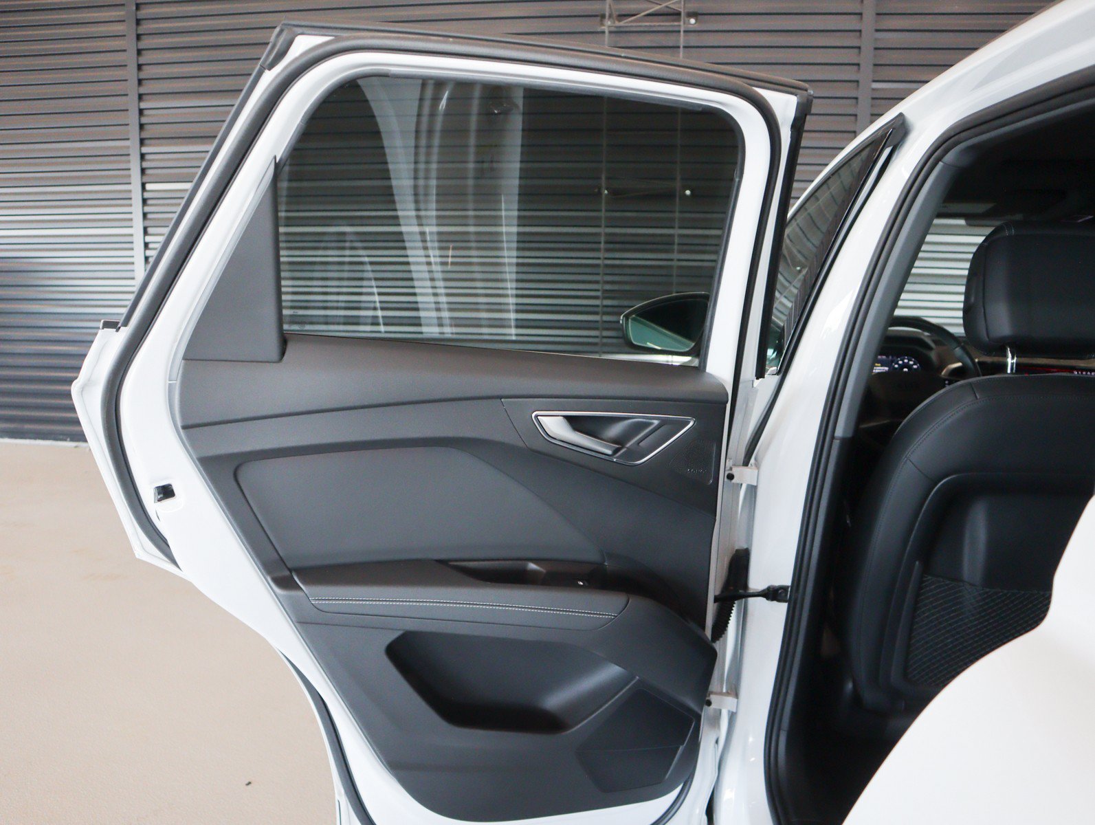 Used 2023 Audi Q4 e-tron Premium Plus RWD image 25
