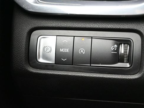 Used 2025 GMC Acadia Elevation FWD image 19