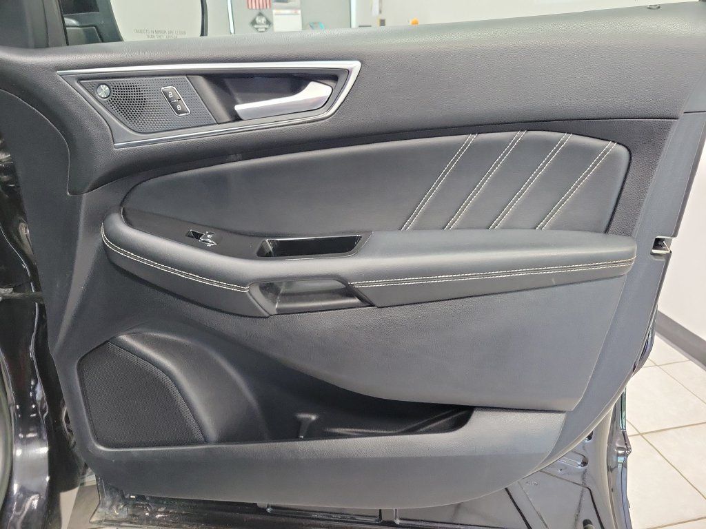 Used 2019 Ford Edge ST AWD/4WD image 28