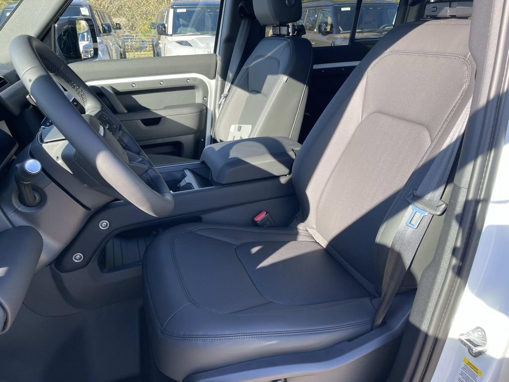 New 2026 Land Rover Defender 110 S AWD/4WD image 10