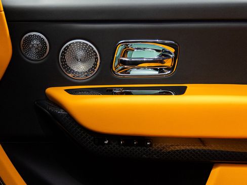 New 2026 Rolls-Royce Cullinan Black Badge image 35