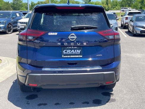 Used 2025 Nissan Rogue SV AWD/4WD image 6