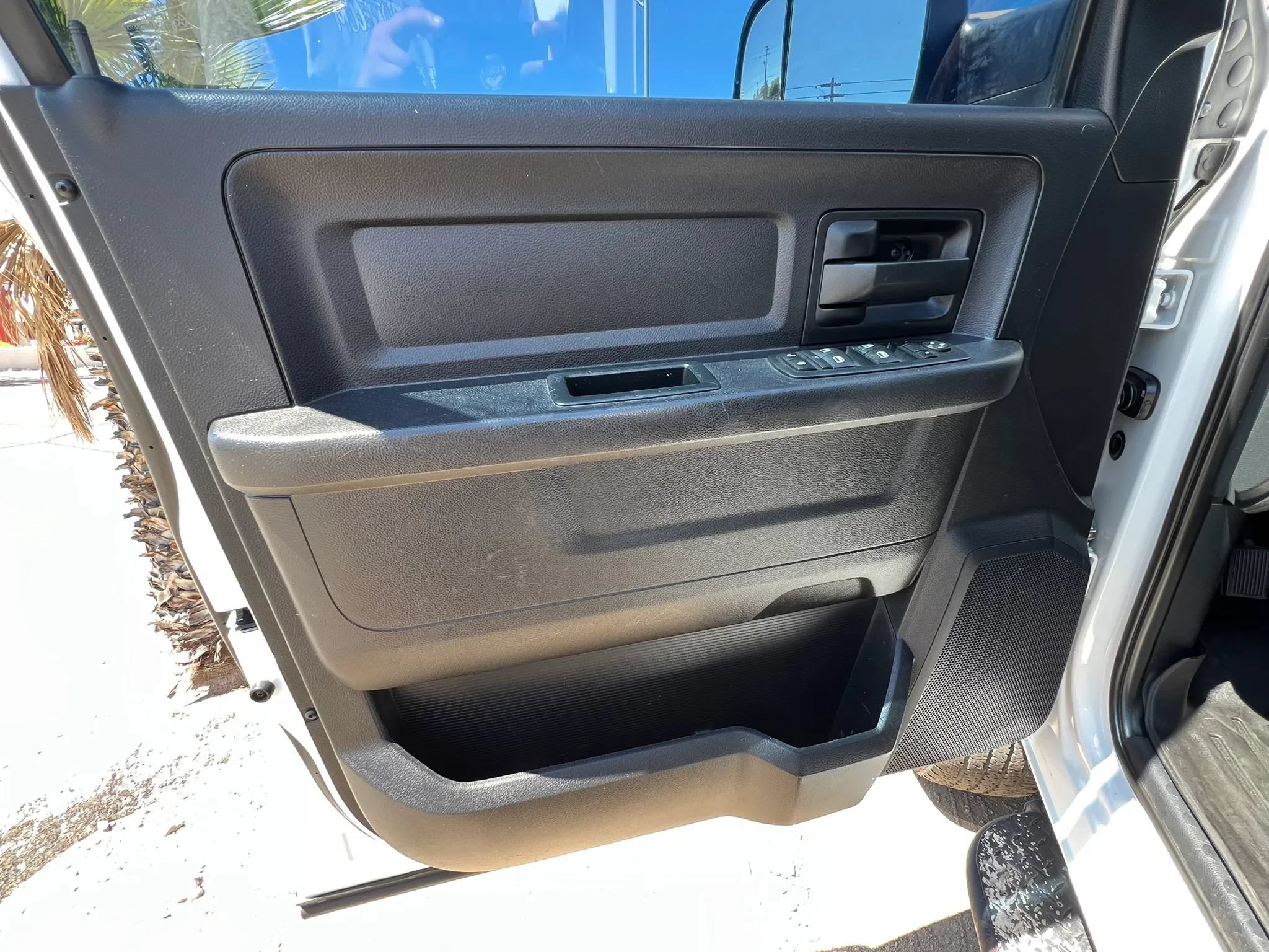 Used 2016 RAM 2500 Tradesman w/ Chrome Appearance Group AWD/4WD image 14
