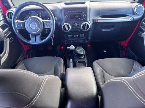 Used 2017 Jeep Wrangler Unlimited Rubicon w/ Dual Top Group image 22