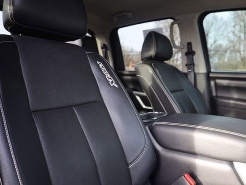 Used 2018 Nissan Titan PRO-4X w/ Pro-4x Convenience Package image 39