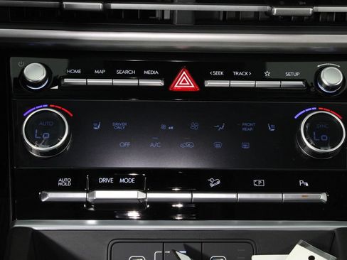 Certified 2026 Hyundai Santa Fe SEL FWD image 22