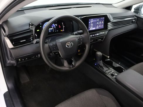 Certified 2025 Toyota Camry LE image 13