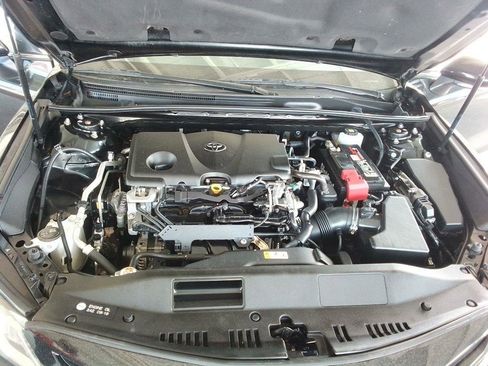 Used 2018 Toyota Camry SE w/ Convenience Package FWD image 22