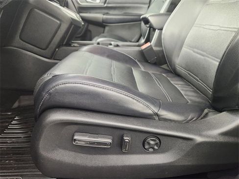 Used 2018 Honda CR-V Touring image 11