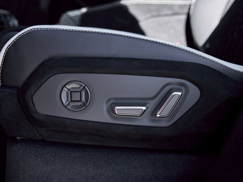 Used 2024 Lamborghini Urus Performante image 61