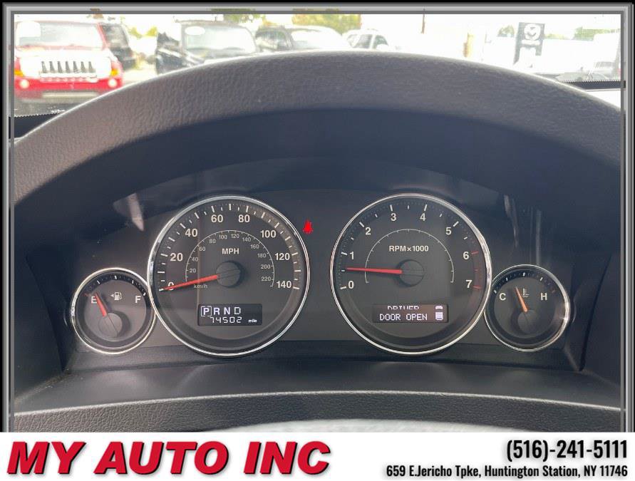 Used 2010 Jeep Grand Cherokee Laredo AWD/4WD image 17