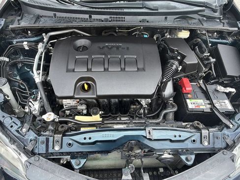 Used 2018 Toyota Corolla LE w/ Carpet Mat Package (TMS) FWD image 35