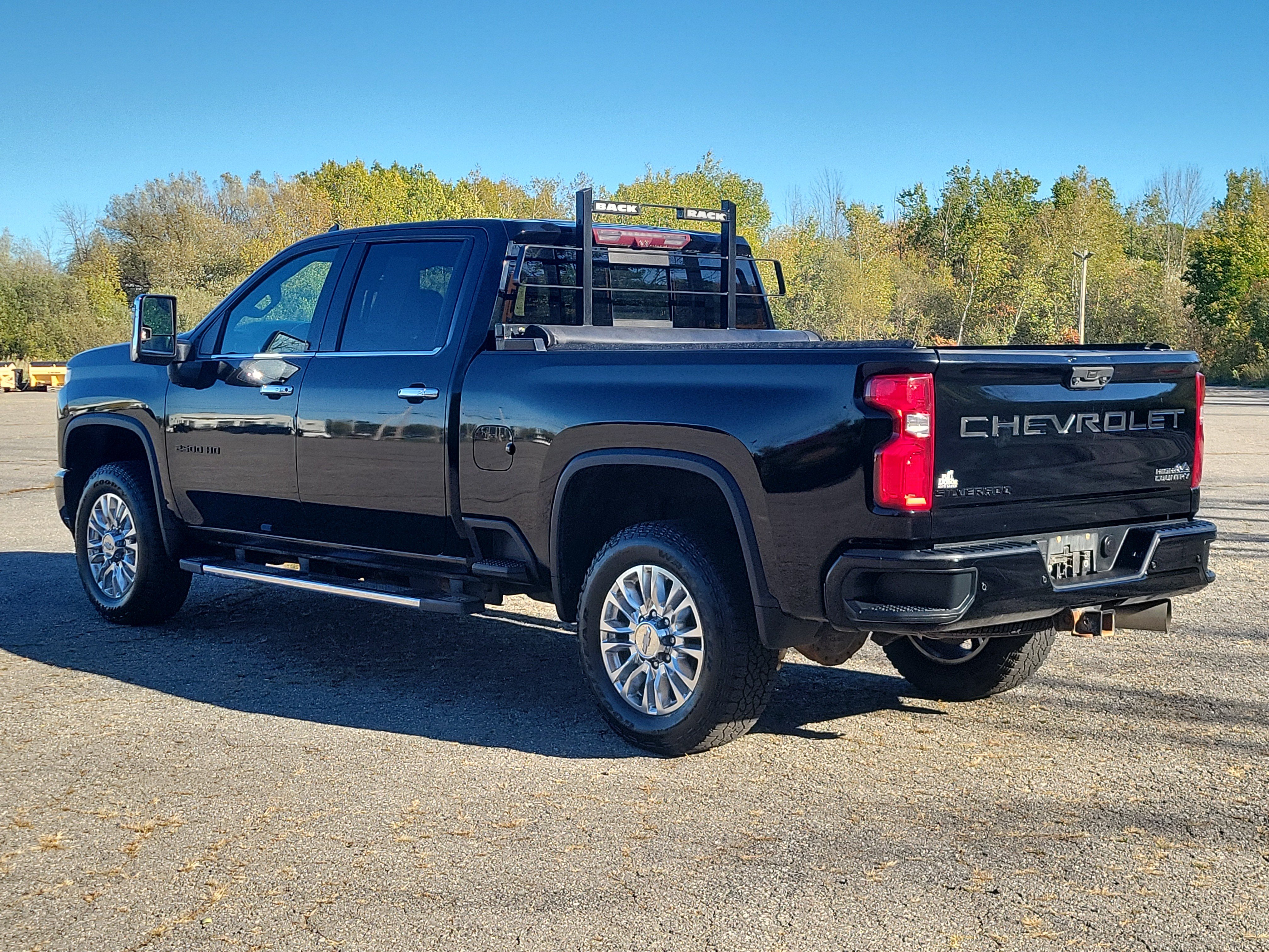 Used 2020 Chevrolet Silverado 2500 High Country w/ Technology Package AWD/4WD image 7