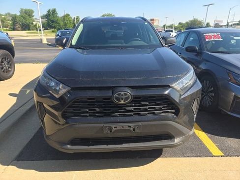Used 2019 Toyota RAV4 LE w/ All Weather Liner Package FWD image 2