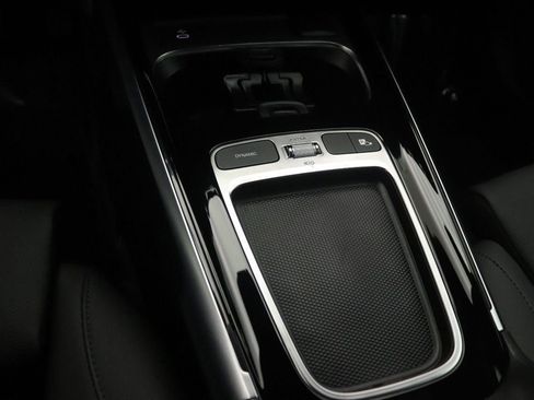 Used 2026 Mercedes-Benz GLB 250 image 18