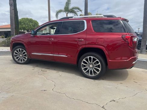 Used 2021 GMC Acadia Denali w/ Denali Technology Package AWD/4WD image 3