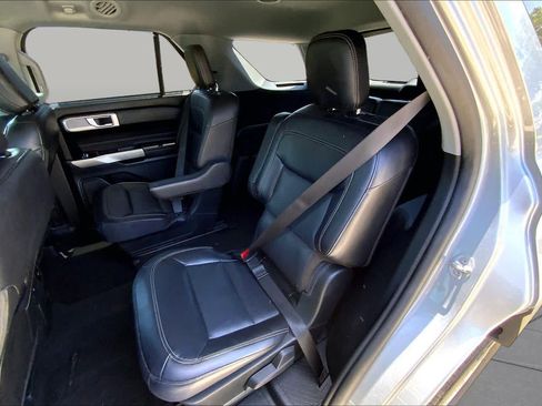 Used 2023 Ford Explorer Limited w/ Equipment Group 301A AWD/4WD image 20