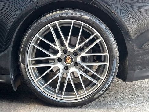 Certified 2023 Porsche Panamera 4 Platinum Edition image 14