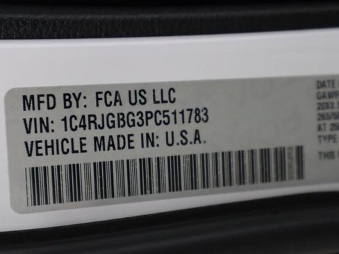 Used 2023 Jeep Grand Cherokee Limited w/ Black Appearance Package RWD image 39