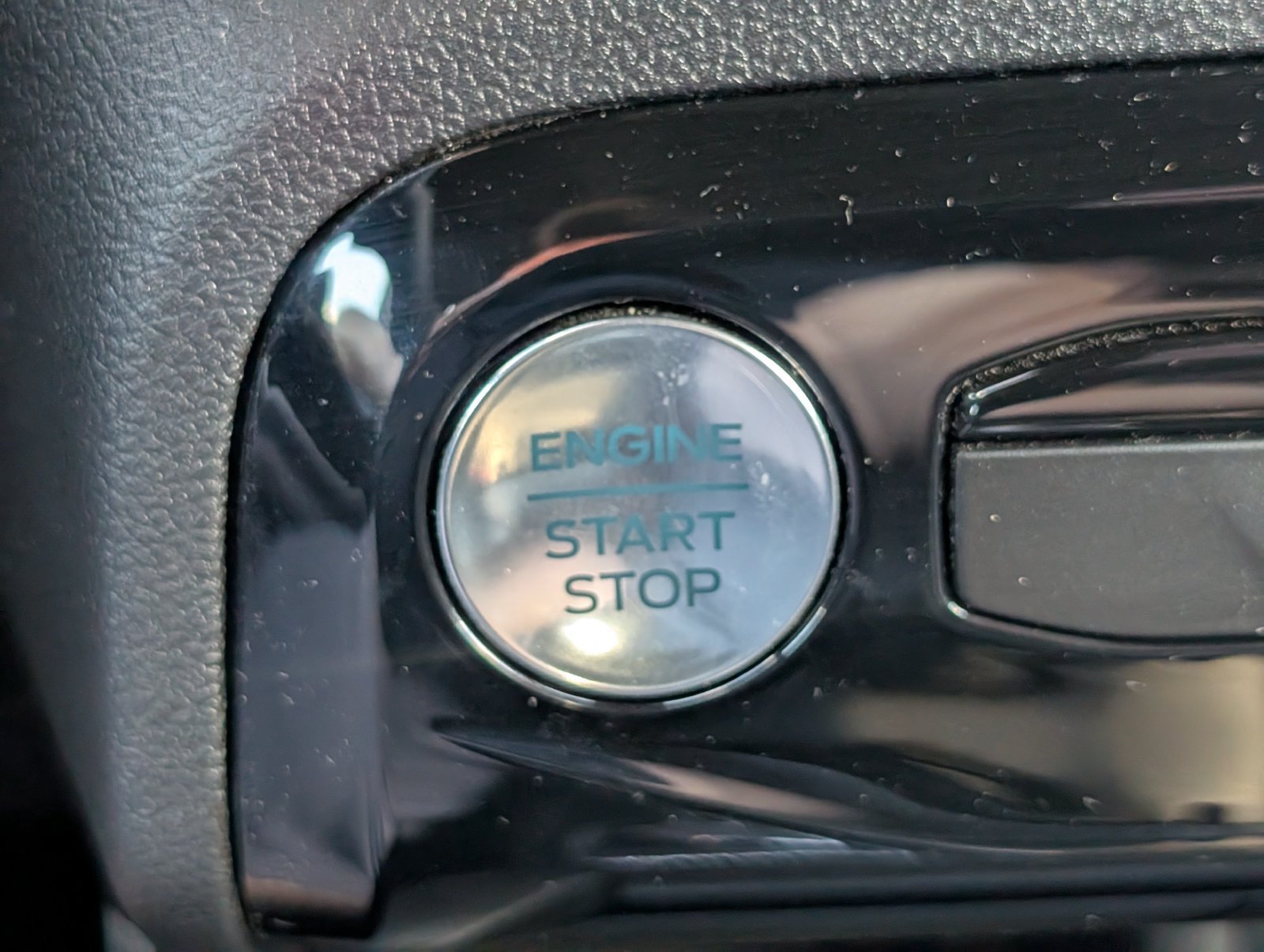 Used 2024 Ford Escape ST-Line w/ Tech Pack #1 AWD/4WD image 27