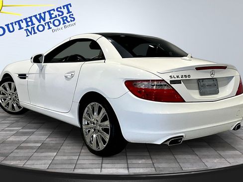 Used 2014 Mercedes-Benz SLK 250 image 5