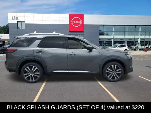 Certified 2023 Nissan Pathfinder Platinum w/ Cargo Package AWD/4WD image 8