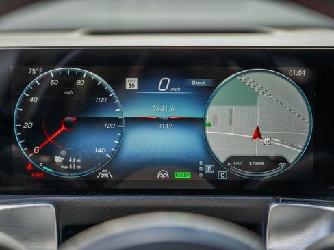Used 2023 Mercedes-Benz EQB 250+ image 15