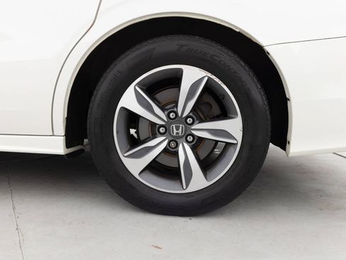 Used 2018 Honda Odyssey Touring image 20