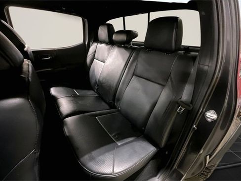 Used 2019 Toyota Tacoma TRD Off-Road image 27