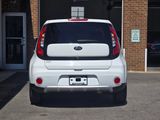 Used 2017 Kia Soul + image 4