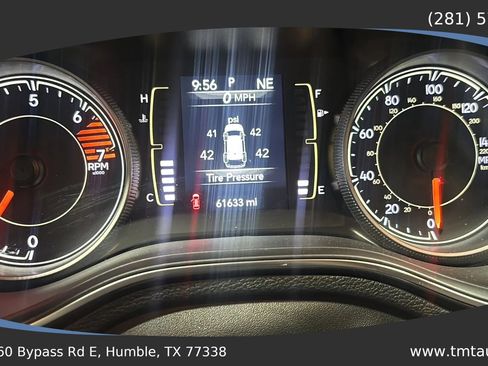 Used 2020 Jeep Cherokee Latitude w/ Cold Weather Group FWD image 11