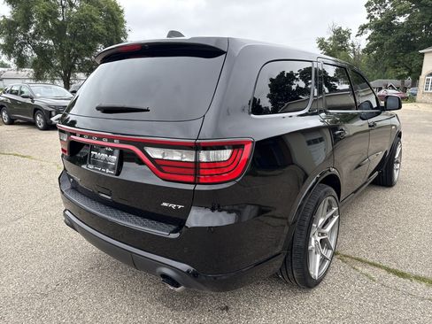 Used 2018 Dodge Durango SRT w/ Technology Group AWD/4WD image 4