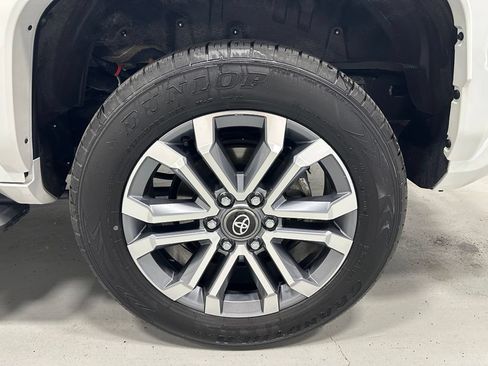 Used 2025 Toyota 4Runner Limited AWD/4WD image 63