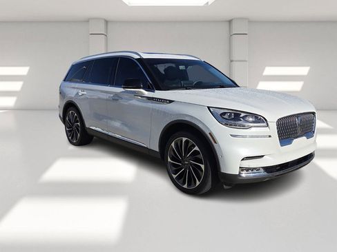 Used 2020 Lincoln Aviator Reserve w/ Equipment Group 202A image 7