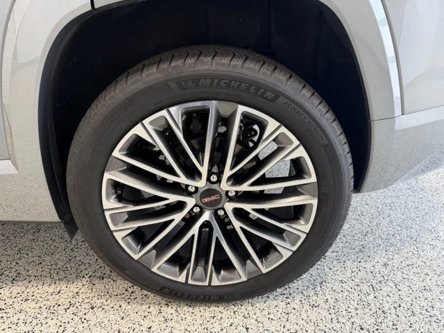 Used 2026 GMC Terrain Denali w/ LPO, Floor Liner Package AWD/4WD image 35