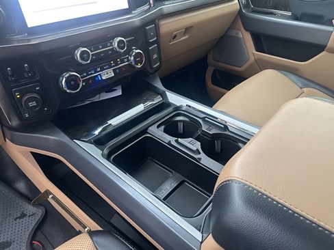 Used 2024 Ford F350 Lariat w/ Lariat Ultimate Package image 36