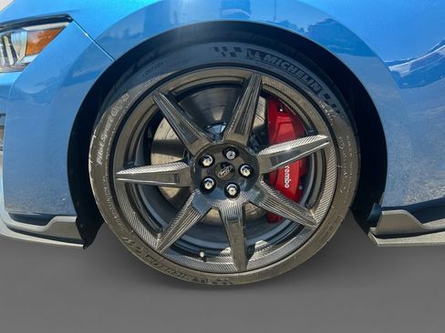 Used 2021 Ford Mustang Shelby GT500 w/ Carbon Fiber Track Pack RWD image 15