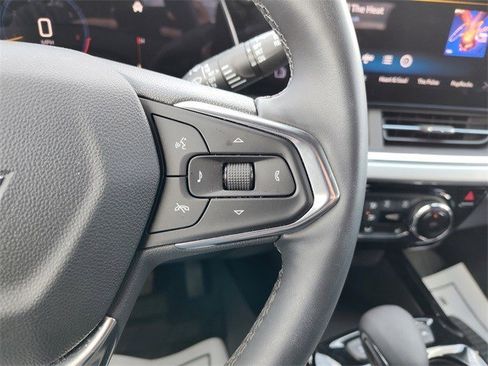 Used 2025 Chevrolet Trax LT w/ Driver Confidence Package image 28