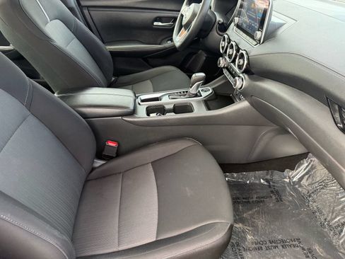 Used 2024 Nissan Sentra SV FWD image 30