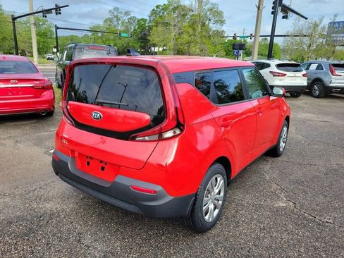 Used 2020 Kia Soul LX FWD image 2