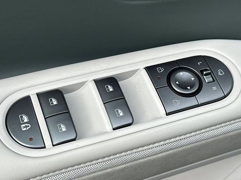 Used 2025 Hyundai Ioniq 5 Limited image 13