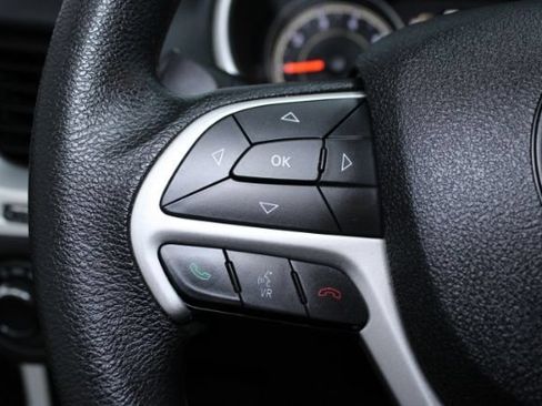 Used 2014 Jeep Cherokee Sport FWD image 17