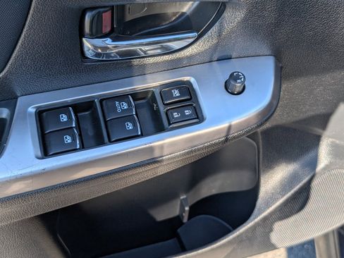 Used 2015 Subaru Crosstrek 2.0i Premium image 14