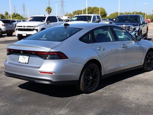 New 2025 Honda Accord SE image 8