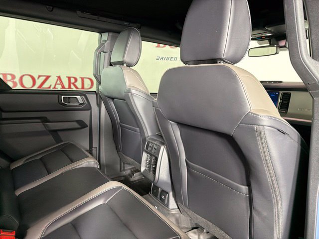 Used 2025 Ford Bronco Outer Banks AWD/4WD image 38